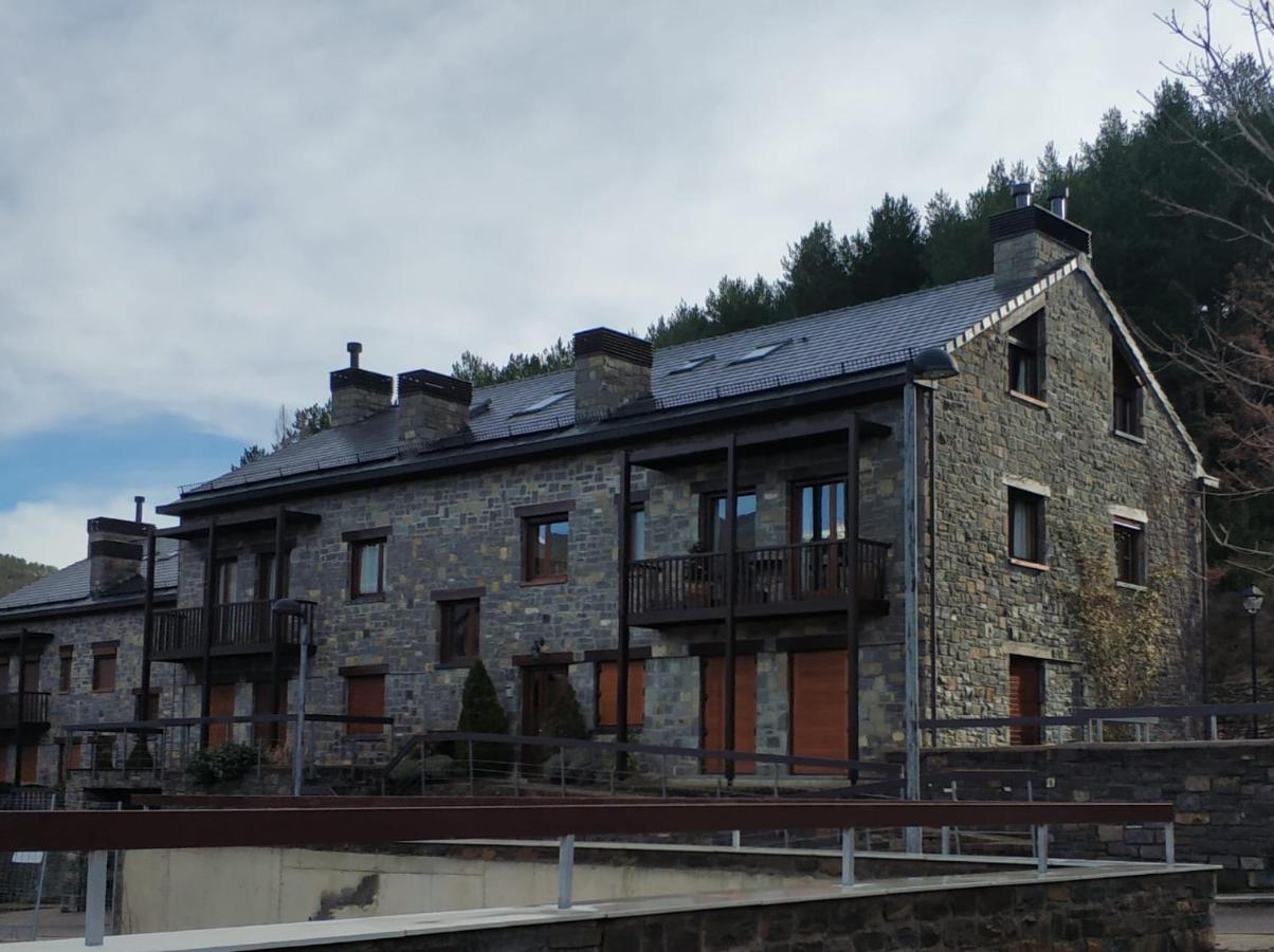 Apartamento Luga Castiello de Jaca Zewnętrze zdjęcie