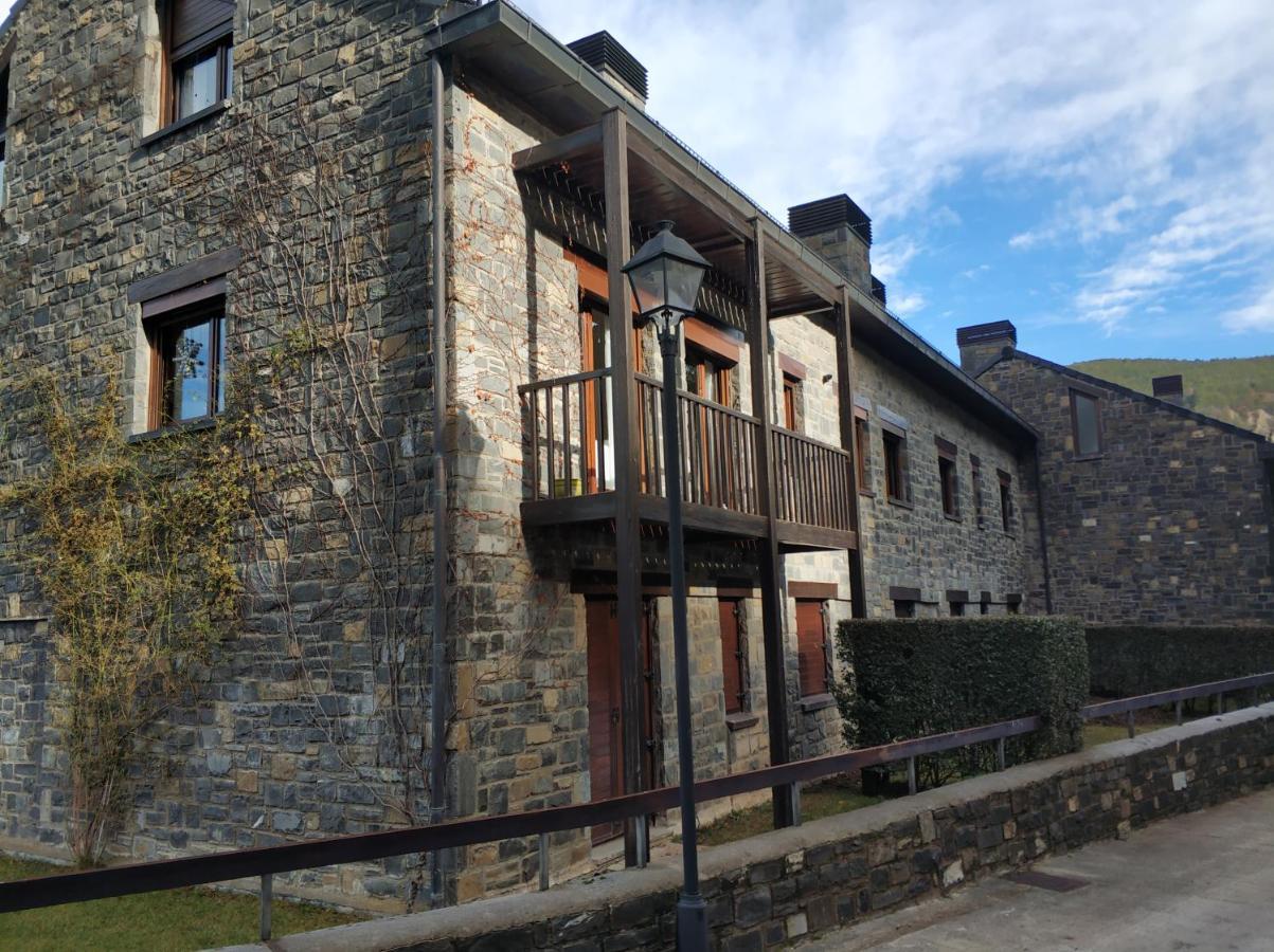 Apartamento Luga Castiello de Jaca Zewnętrze zdjęcie