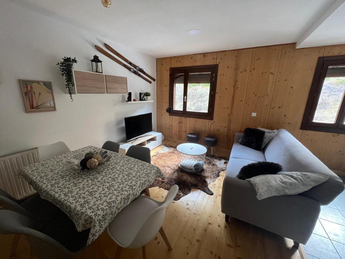 Apartamento Luga Castiello de Jaca Zewnętrze zdjęcie