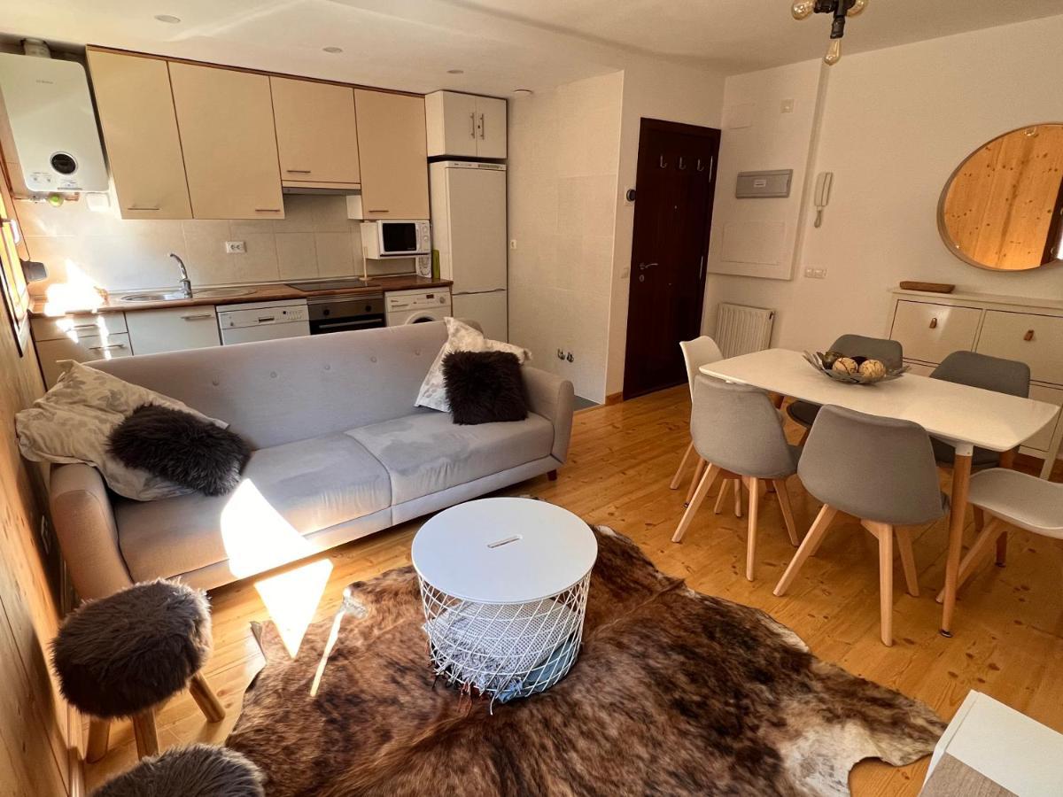 Apartamento Luga Castiello de Jaca Zewnętrze zdjęcie